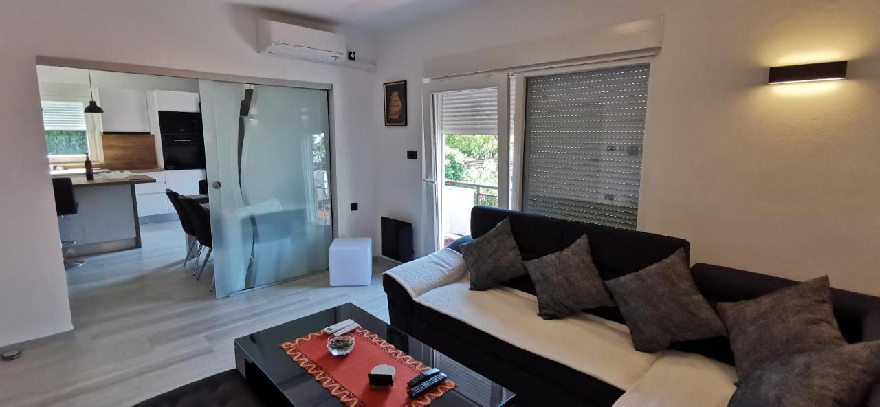 סלצה Apartman Perunika מראה חיצוני תמונה