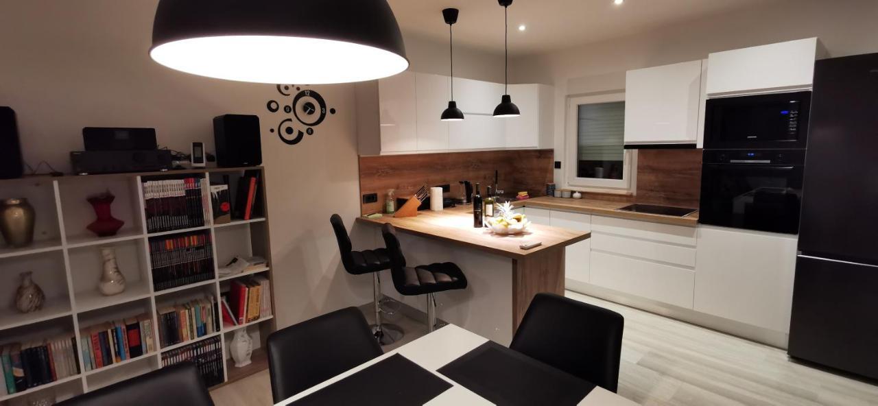 סלצה Apartman Perunika מראה חיצוני תמונה